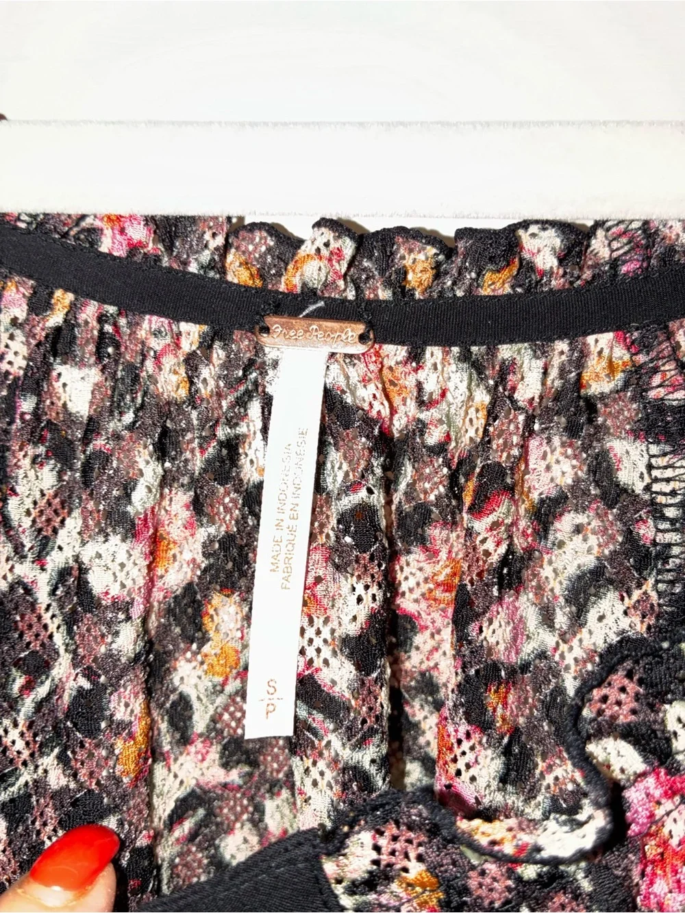 Free People Astra Peasant Top Black Pink Floral Puff Sleeve Sz S